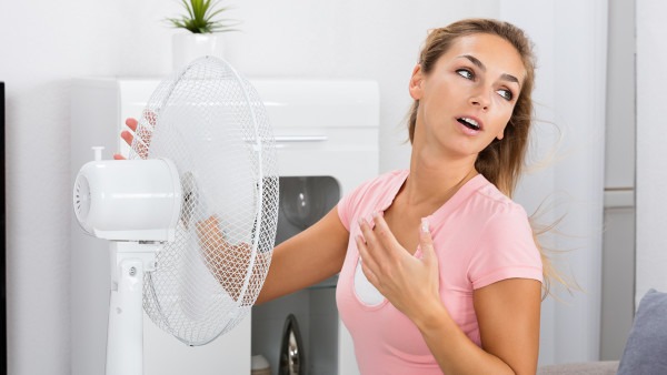 今年持续高温，致多人患热射病，到底多少度能把人热死？